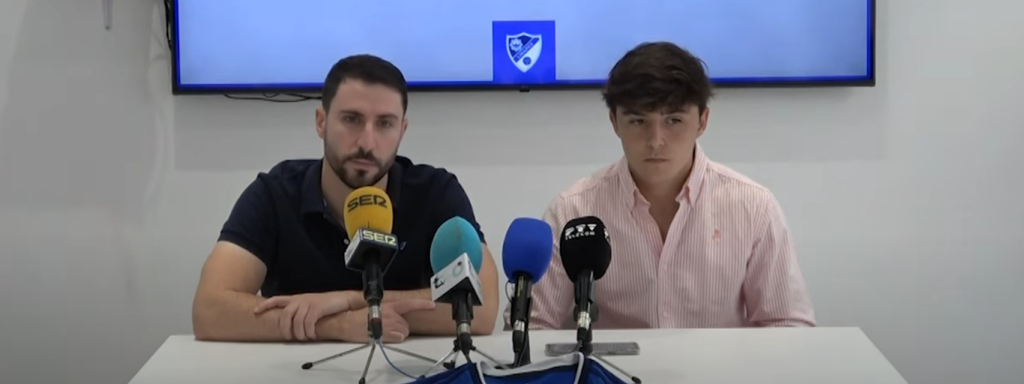 Ortuño, en la rueda de prensa de presentación con el Linares Deportivo.