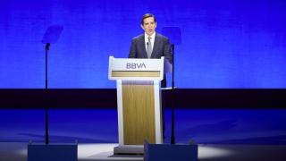 BBVA ajusta el canje de la oferta por Sabadell tras el dividendo del banco catalán