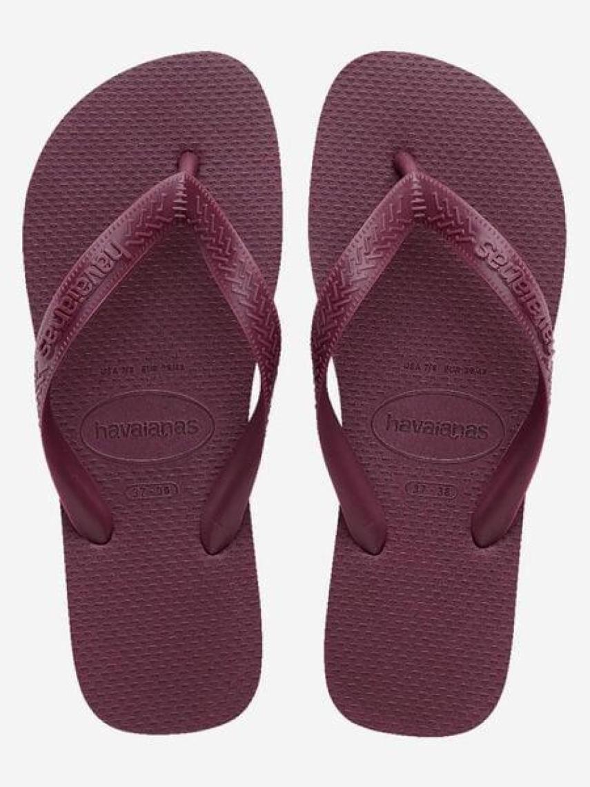 Las chanclas son fundamentales para ir a la playa.