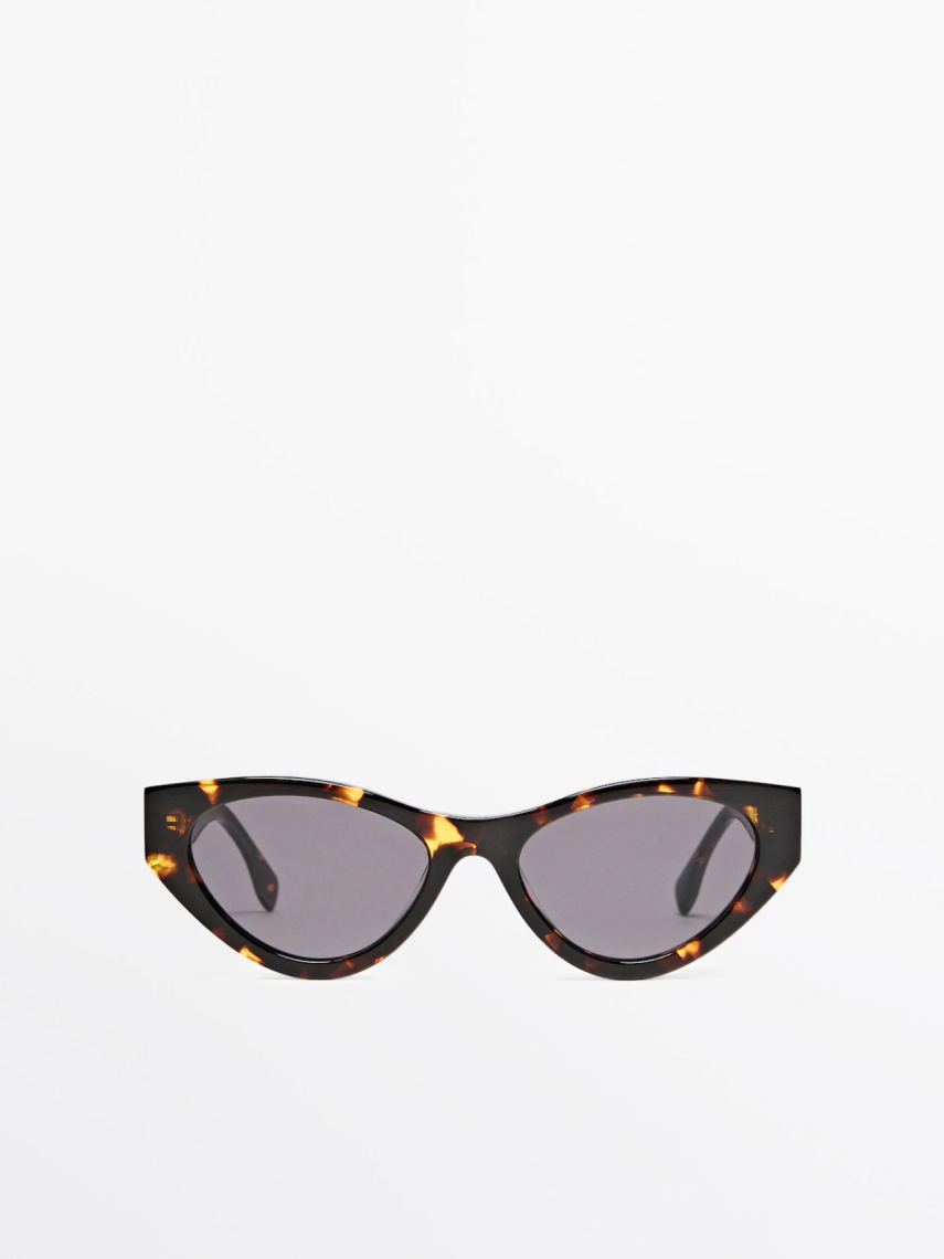 Hay que elegir las gafas de sol más adecuadas para protegernos.