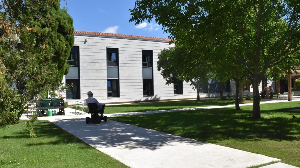 Zona exterior recién reformada