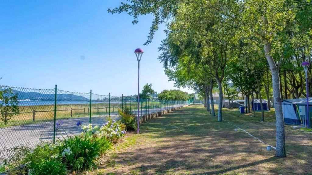 Parcelas de acampada el Camping Santa Tecla