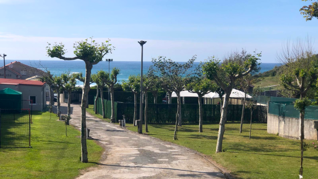 Zona de parcelas con vistas al mar