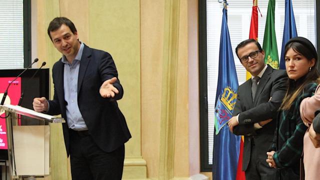 David Azagra, hermano de Pedro Sánchez, en un acto en la Diputación de Badajoz.