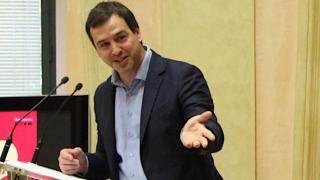 David Azagra, hermano de Pedro Sánchez, en un acto en la Diputación de Badajoz.