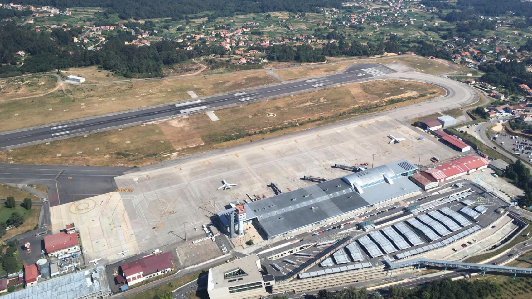 Vista aérea del aeropuerto de Vigo.