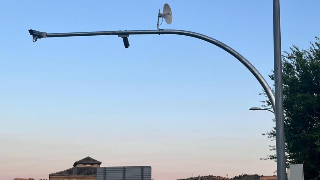 La instalación de cámaras con lector de matrículas en Toledo ya ha empezado.