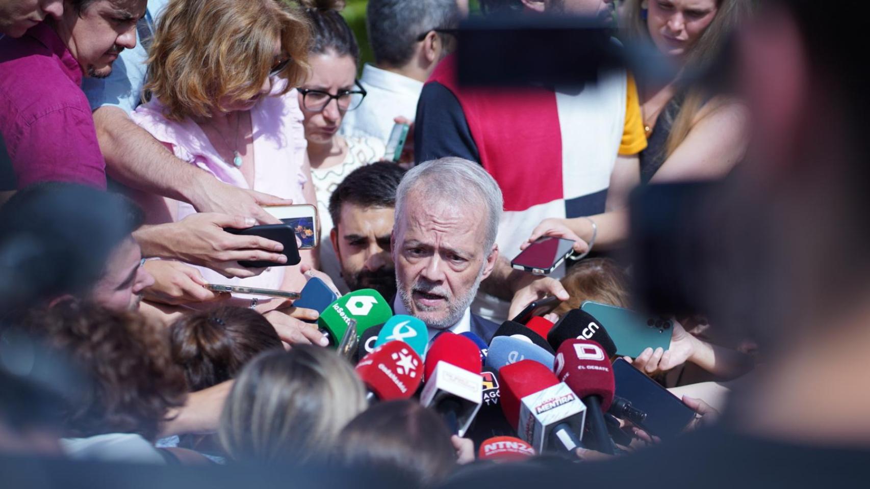El abogado de Begoña Gómez, Antonio Camacho, atiende a los medios en los juzgados de Plaza de Castilla.