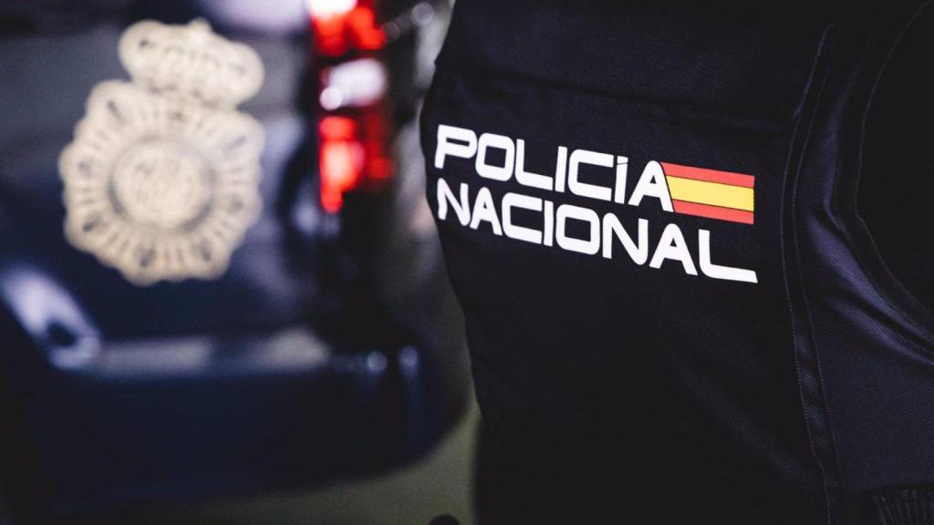 Imagen del uniforme de un agente de la Policía Nacional.