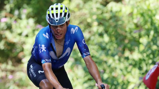 Enric Mas, en una de las etapas del Tour de Francia 2024.