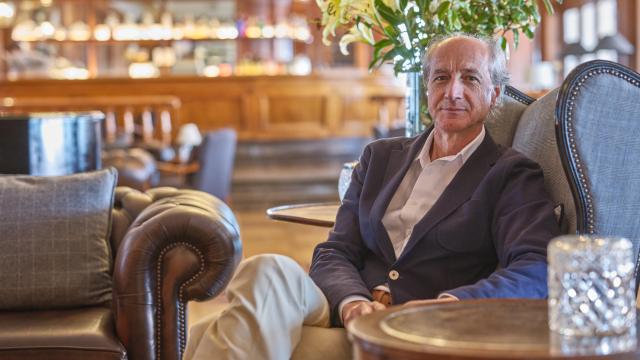 Ignacio Pérez-Blanco, marqués de Valladares y presidente del Cuerpo de la Nobleza del Antiguo Reino de Galicia, retratado en el Real Club Náutico de La Coruña.