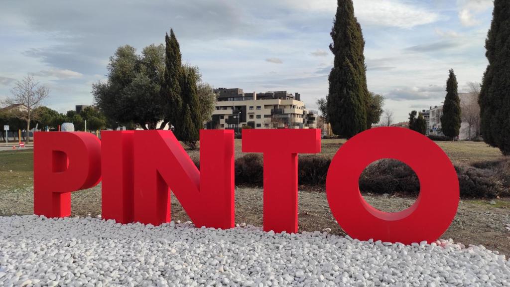 Entrada a la localidad de Pinto.