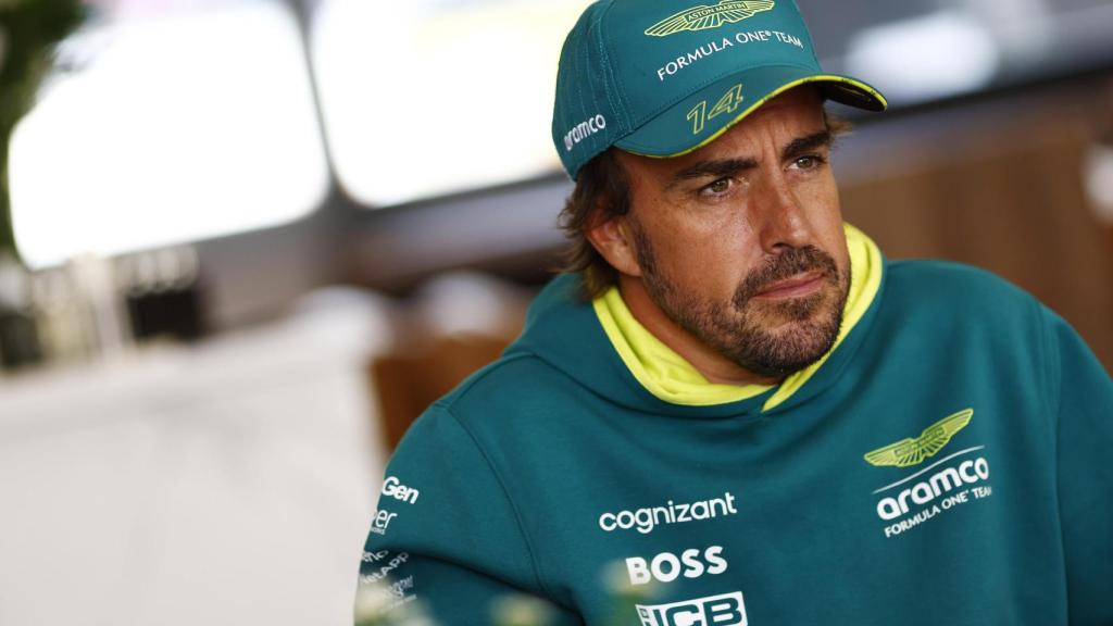 Fernando Alonso, durante una conferencia de prensa con Aston Martin