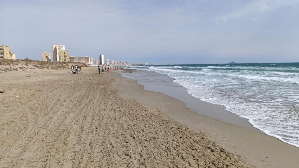 La playa de Las Amoladeras la mañana siguiente de la desaparición de Emmanuel.
