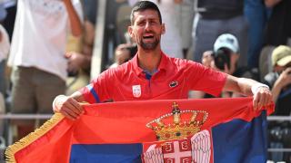 Novak Djokovic se refugia en Atenas tras ser acusado de "traidor" por el gobierno serbio al solidarizarse con las protestas