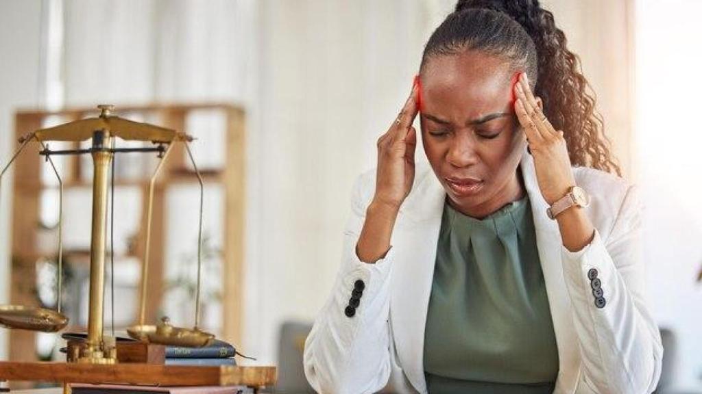 Muchos abogados trabajan bajo presión.