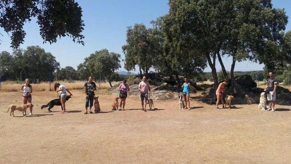 Adiestradores caninos en la EFPC.
