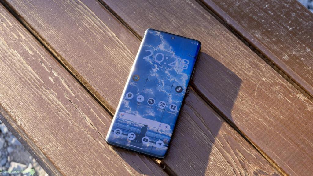 Motorola Edge 50 Ultra.