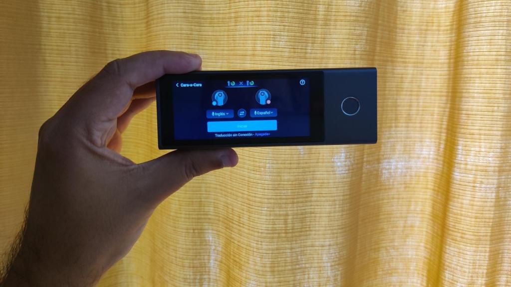 Se pueden elegir los idiomas de cada auricular