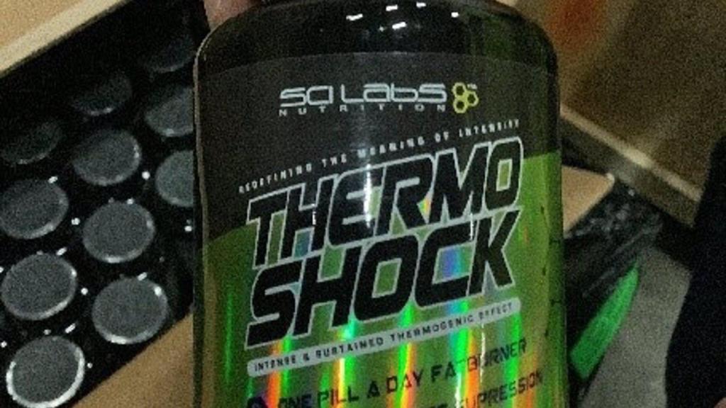 Un bote del producto retirado.