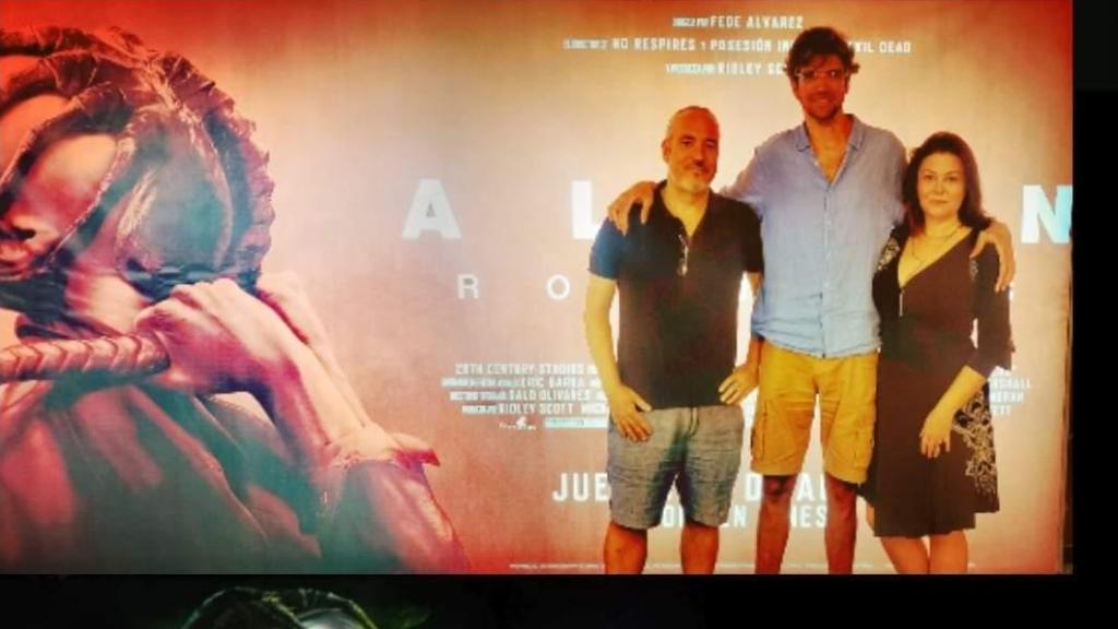 Óscar Martín, Javier Botet y Elena Martín, en Alicante tras visionar 'Alien: Romulus'.