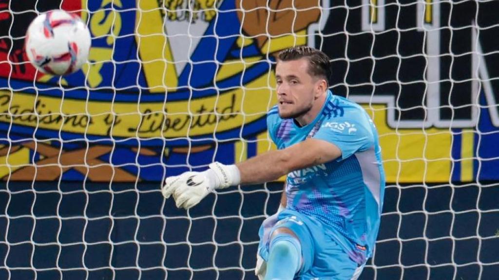 El Real Zaragoza confirma sus primeros problemas con la lesión en el aductor de Joan Femenías