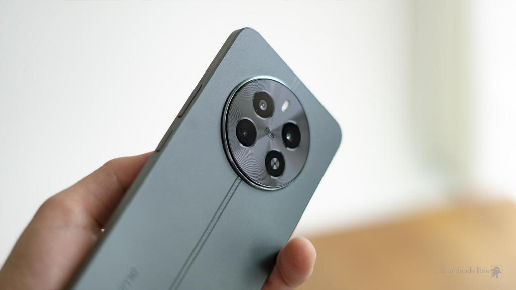 Bordes planos del realme 12 4G