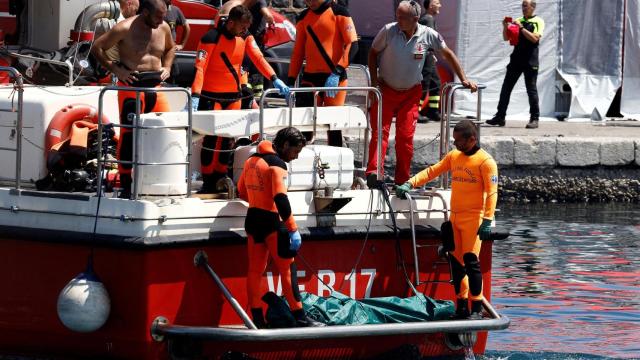 Los buzos localizan el cuerpo de Hannah Lynch.