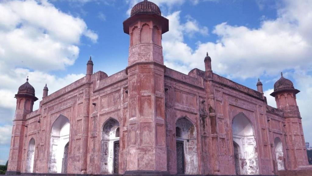El Lalbagh Fort, una fortaleza del siglo XVII.