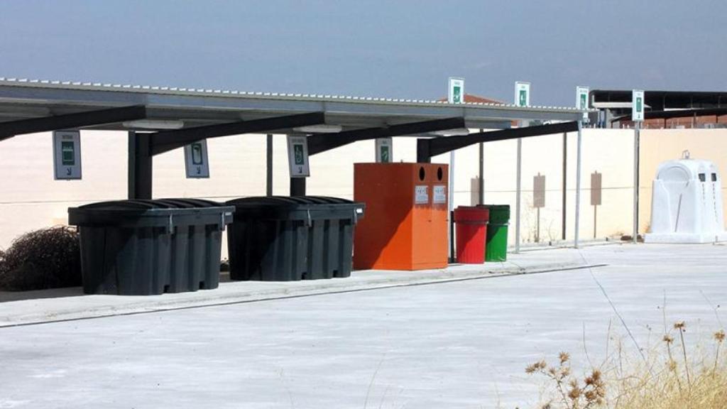 Punto limpio. Foto: cosmatoledo.es.