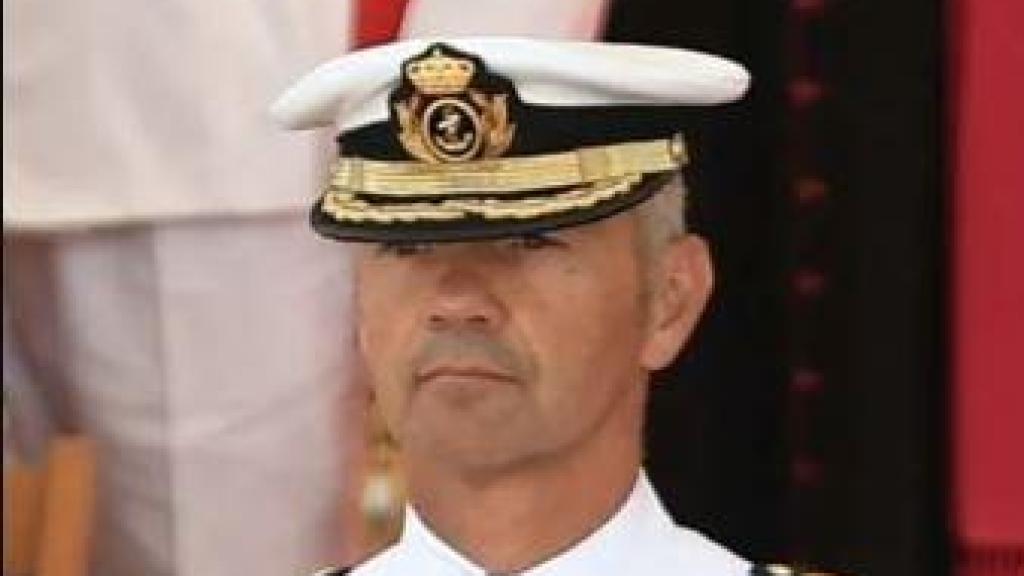 Pedro Cardona, director de la Escuela Naval, juno a la Princesa de Asturias el pasado julio.