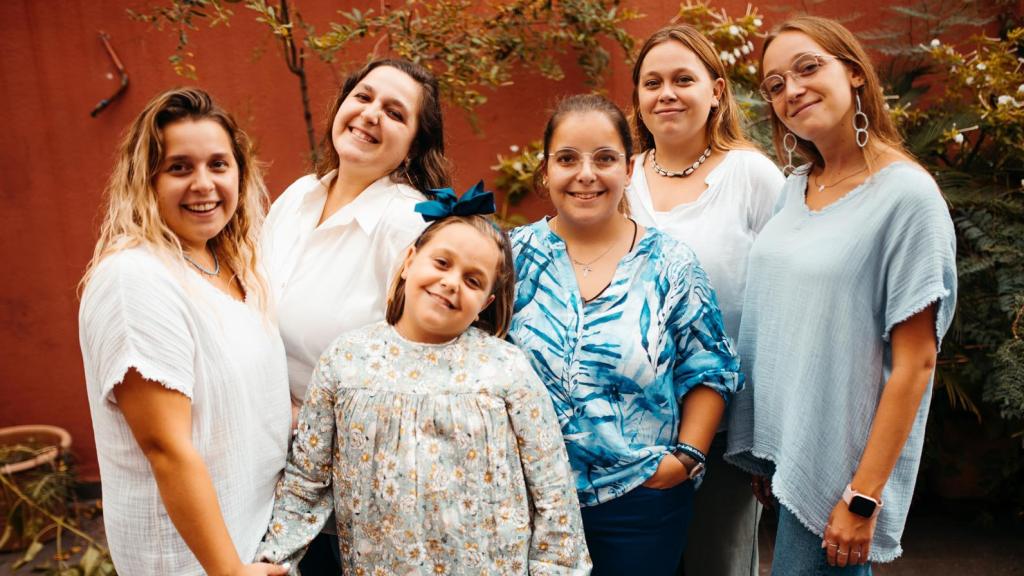 Las hijas mujeres de Lourdes y Jorge.