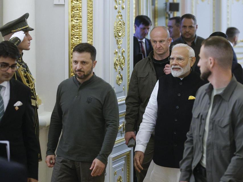 Narendra Modi y Volodímir Zelenski.