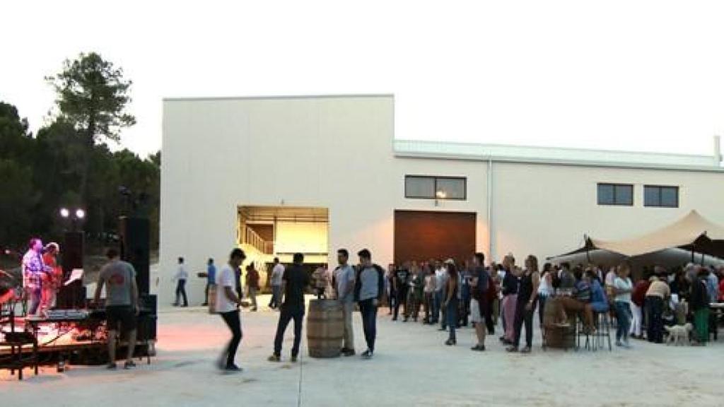 Fiesta en la terraza de Territorio Luthier