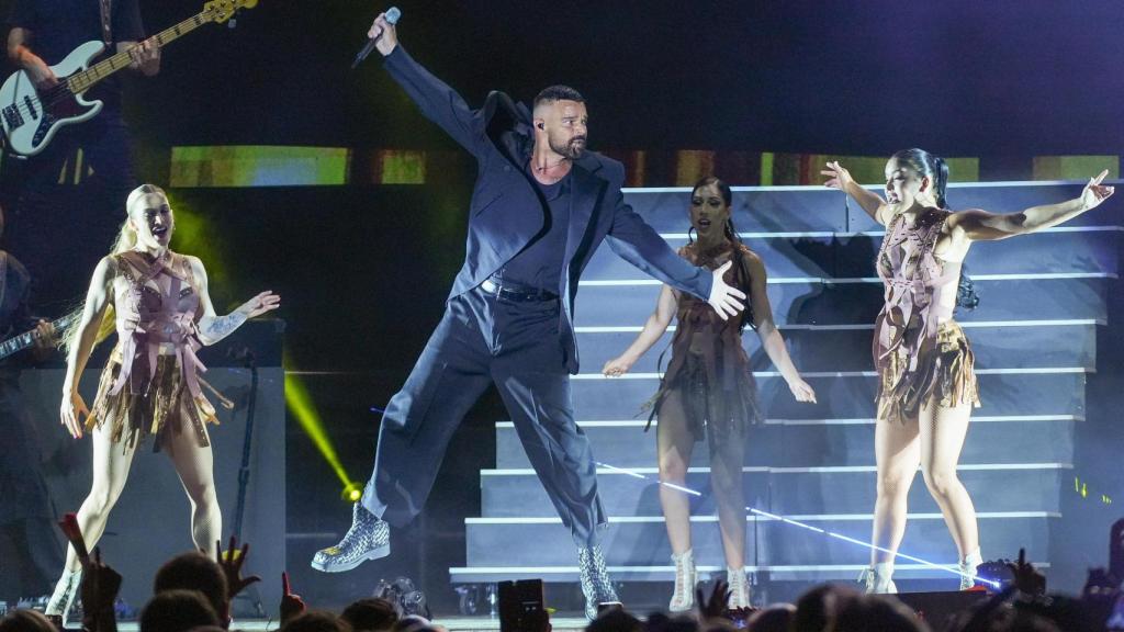 Ricky Martin durante su concierto en Icónica Santalucía Sevilla.