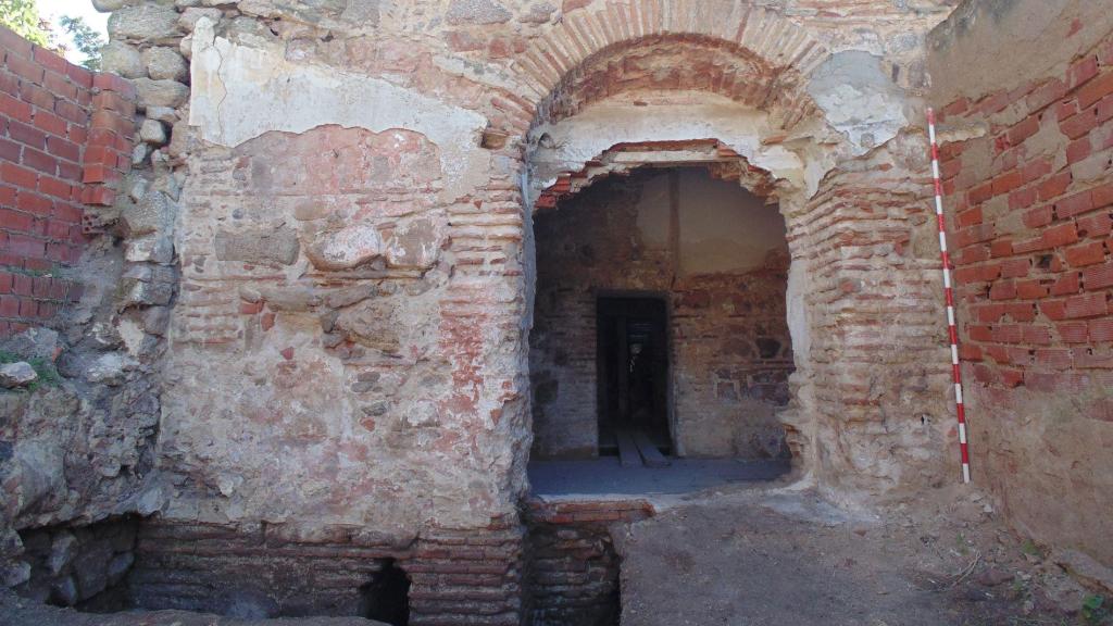 Restos de salas abovedadas en Ajofrín.