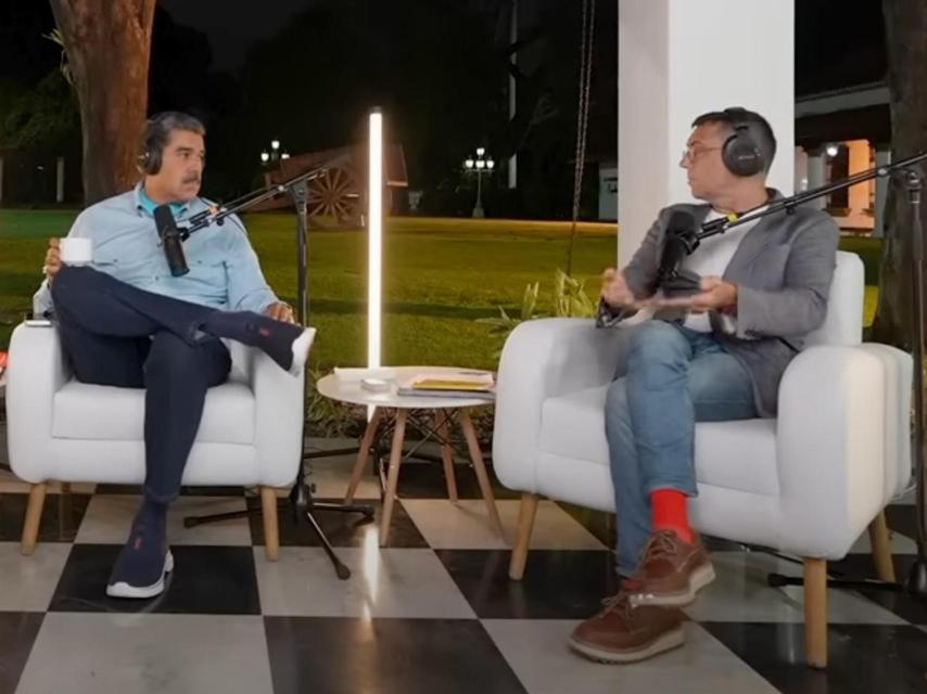 Nicolás Maduro y Juan Carlos Monedero, durante la tertulia que mantuvieron este fin de semana en Caracas (Venezuela).