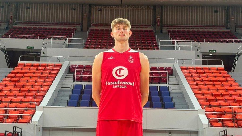 Casademont Zaragoza anuncia la incorporación a prueba del joven pívot británico Haydn Ling