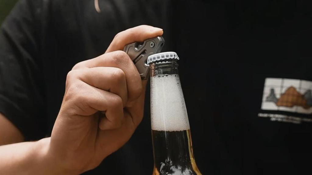 La función abrebotellas de la Flounder 2.0