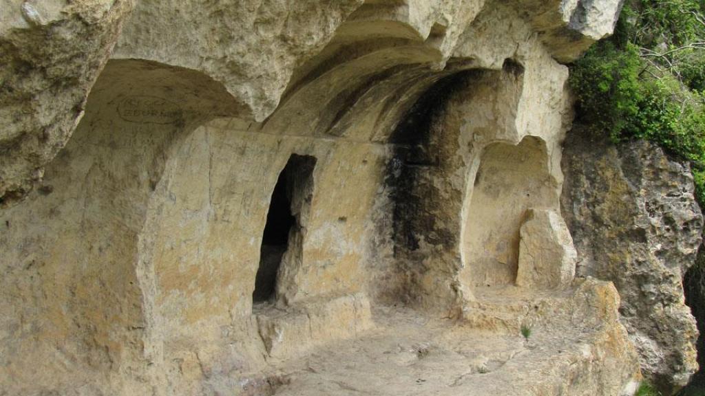 Una de las viviendas rupestres.