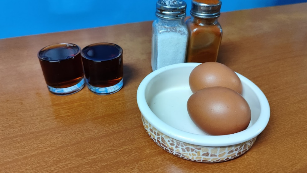 Chupitos y huevos cocidos en O Ovo, en Vigo.