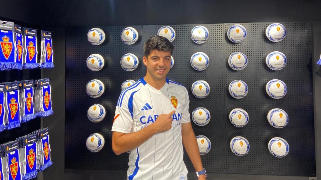 Enrique Clemente en su presentación con el Real Zaragoza