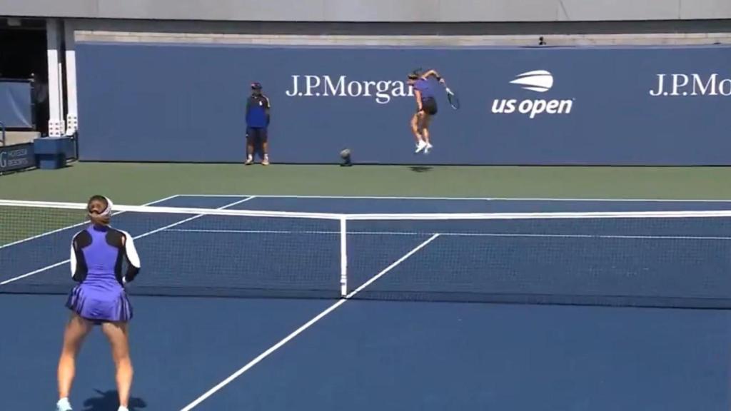 Muchova ejecuta un golpe inverosímil en el US Open.