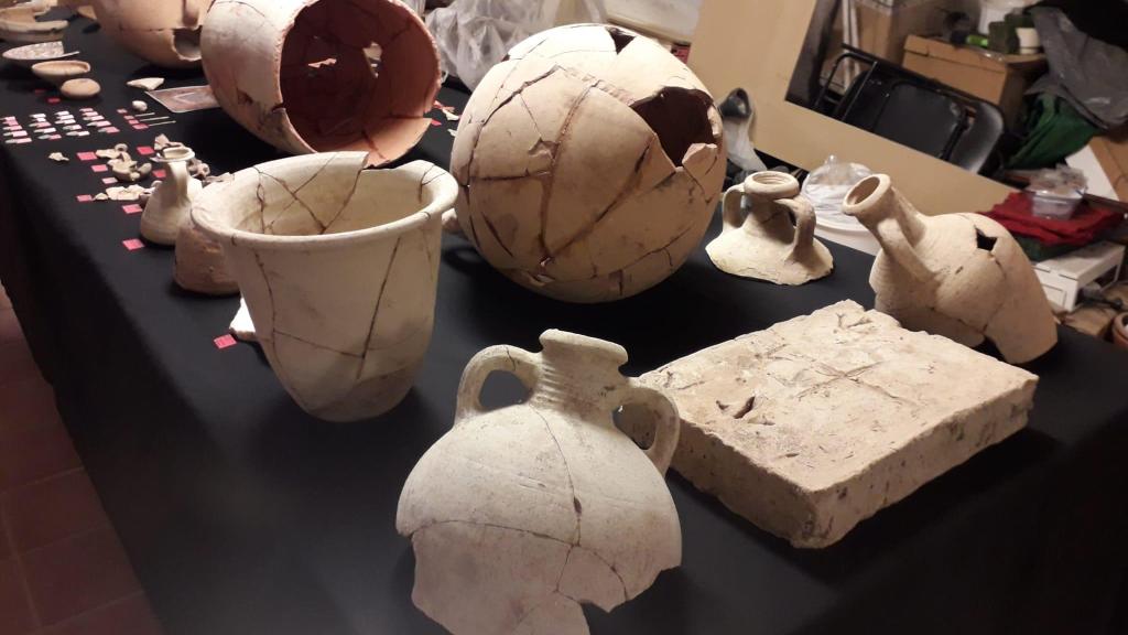 Más restos encontrados en la cata del subsuelo de la catedral.