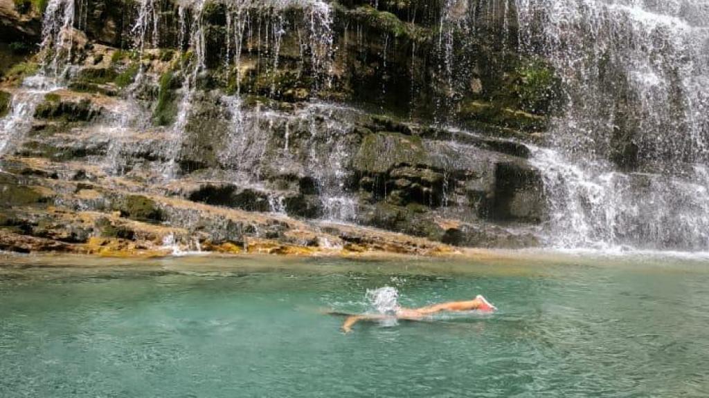 La influencer Lola Mencía, denunciada por la Guardia Civil por saltarse las normas en Ordesa