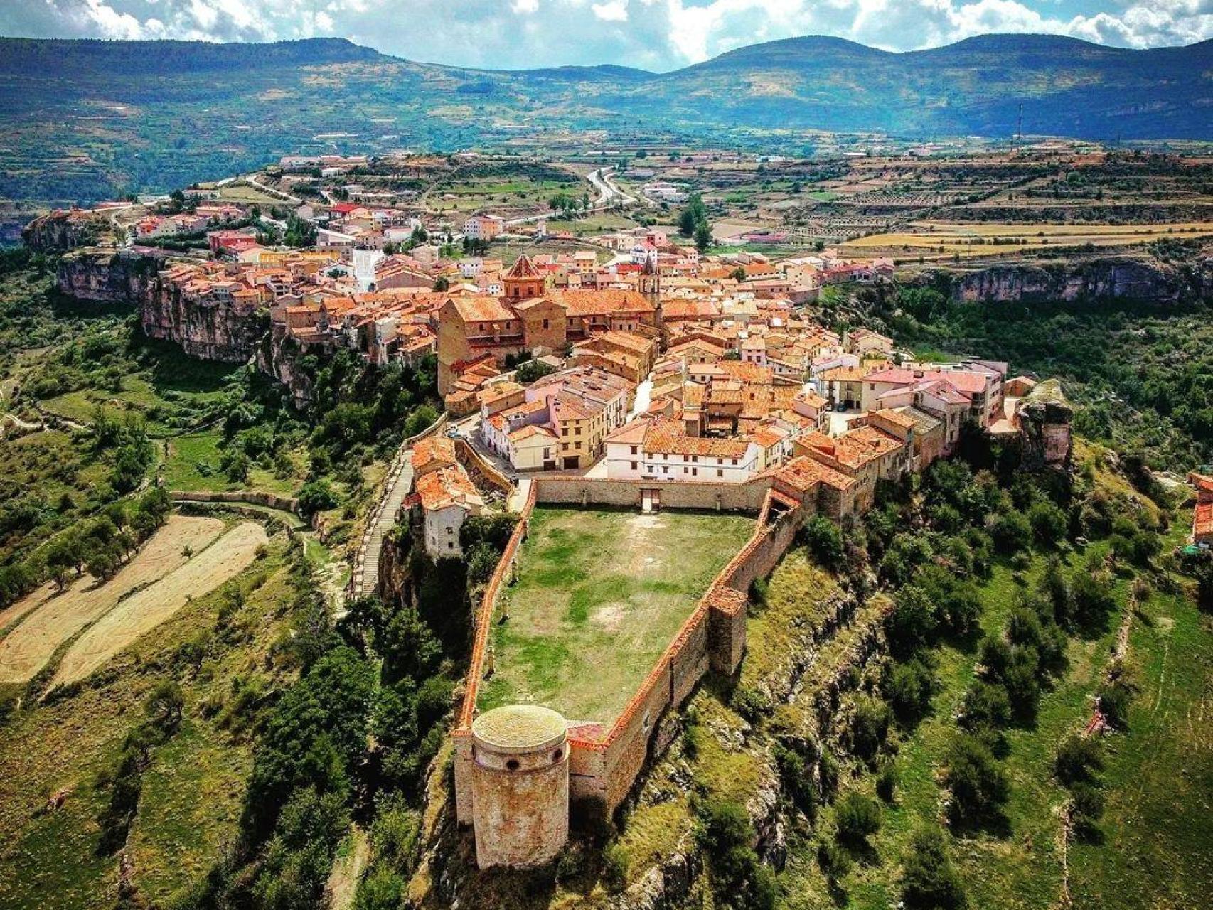 El pueblo más bonito del mundo está en Aragón: con pasado medieval y  perfecto para una escapada