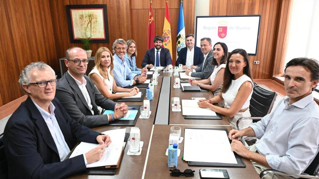 La reunión deliberante del Consejo de Gobierno de la Región de Murcia, celebrada este jueves en San Pedro del Pinatar.