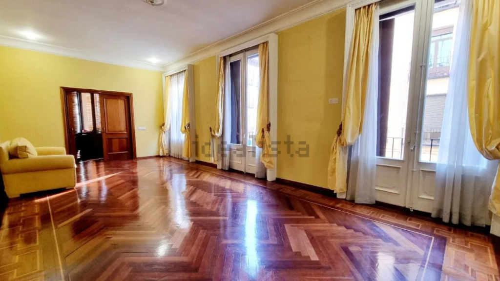 Salón del piso en alquiler.