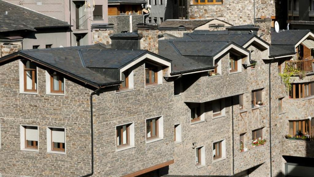 Bloques de pisos en el Pirineo Aragonés.