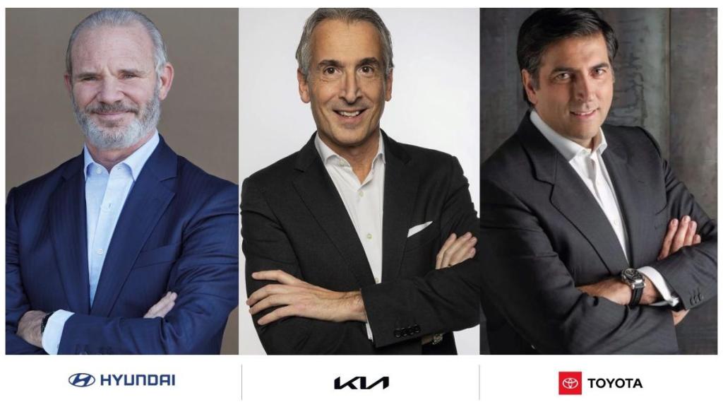 De izquierda a derecha, Leopoldo Satrústegui (Hyundai), Emilio Herrera (Kia) y Miguel Carsi (Toyota).